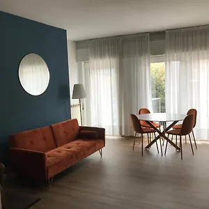 Glam Apartment